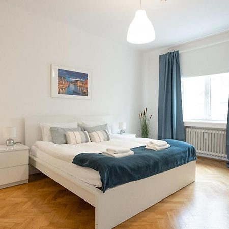 City Center Operastreet Apartment "Italy" Wenen Buitenkant foto