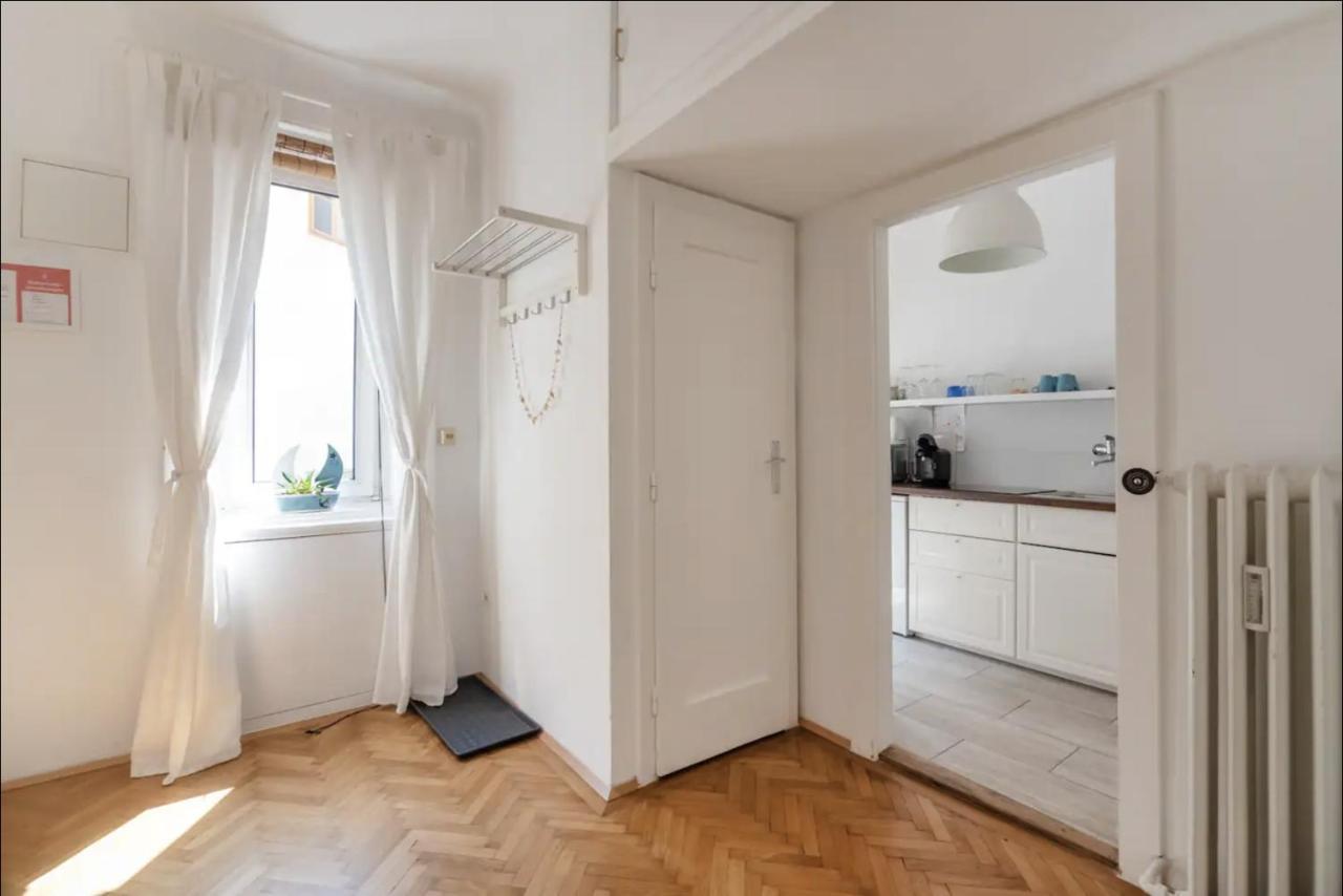 City Center Operastreet Apartment "Italy" Wenen Buitenkant foto
